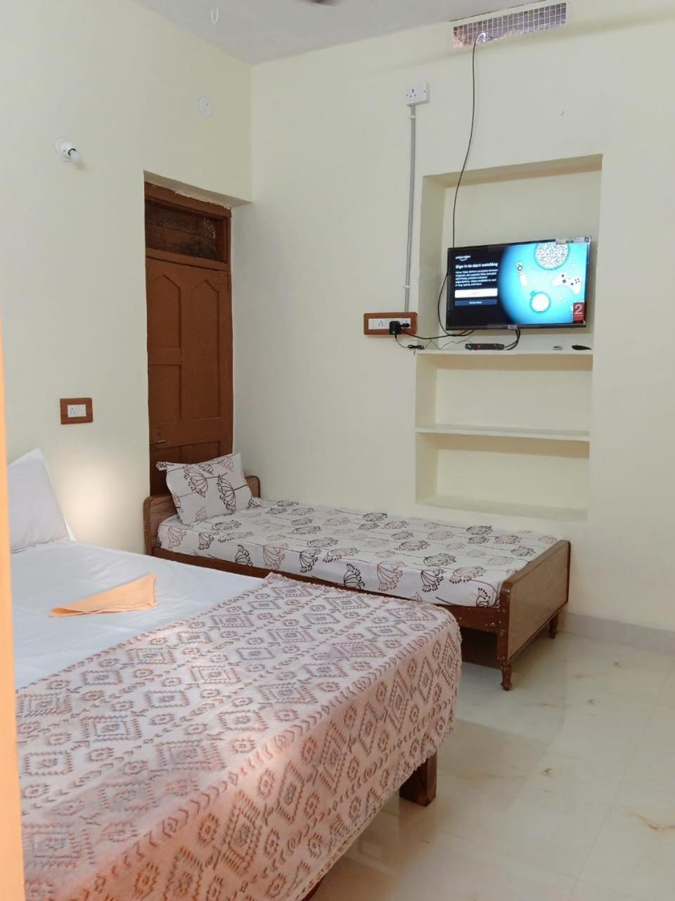 Mahesh Guest House Hampi Esterno foto