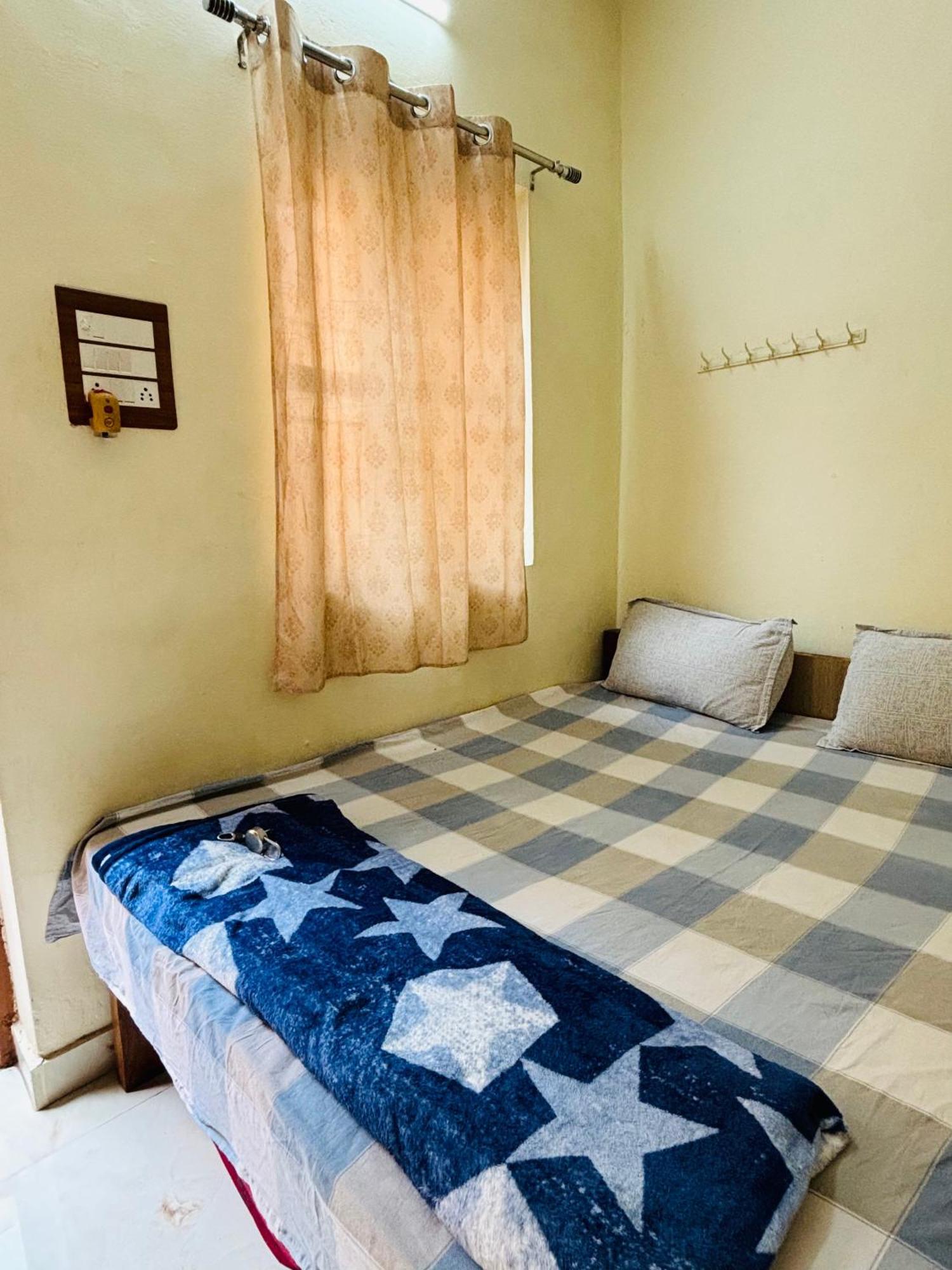 Mahesh Guest House Hampi Esterno foto